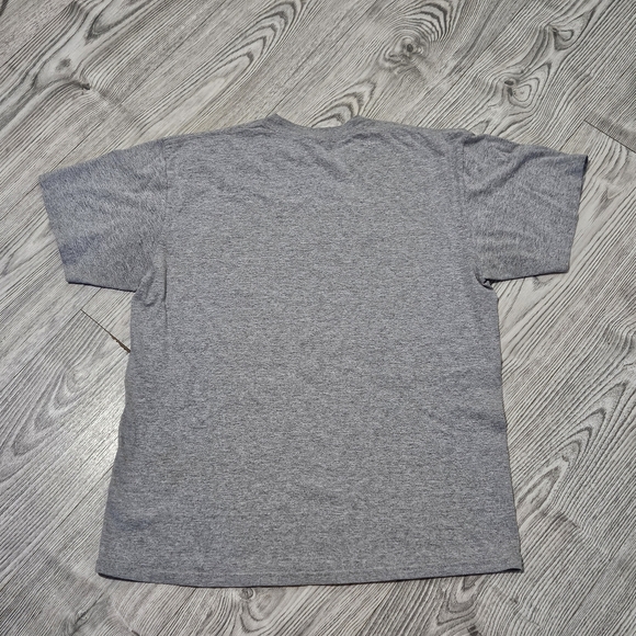 Gray Nike Tee With Red Logo - Vintage Y2K - Men's Size Large - Picture 2 of 6